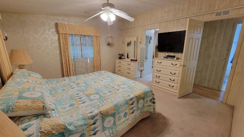 131 Lake Hazel Drive a Winter Haven, FL Mobile or Manufactured Home for Sale